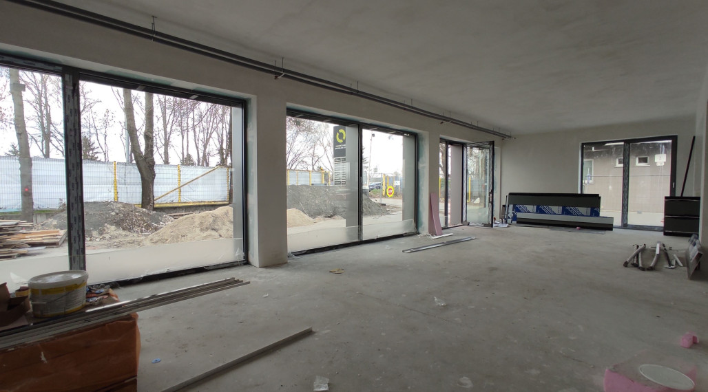 SHOWROOM/obchodné priestory s výkladmi na prenájom – Slovnaftská, Bratislava  II