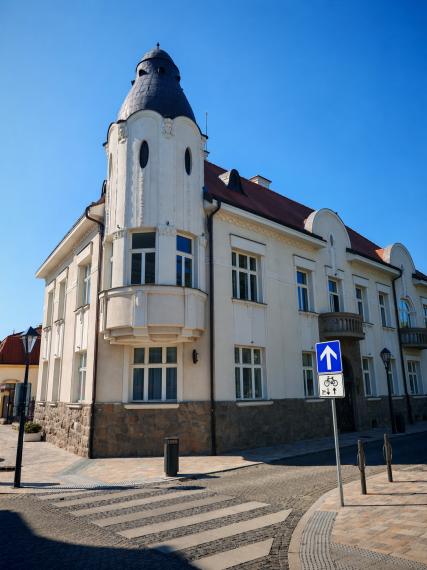 Lukratívne kancelárske priestory + 2x parkovanie, Námestie SNP Trnava, 100m2