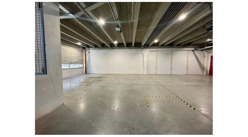 Na prenájom sklady, showroom - predajňa, 190m2, Bratislava III TOP