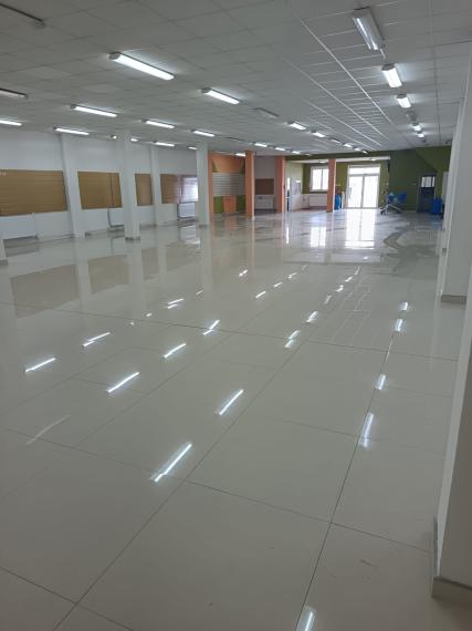 Skladová hala vo výmere 1000 m2 na predaj - ul. Stará Vajnorská 