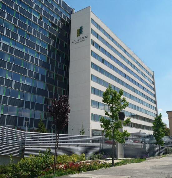 Administratívny priestor s parkovaním v Office Centre Jarošova, 182m2