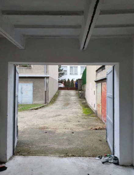 Na predaj garáž s výmerou 20 m², BA II TOP
