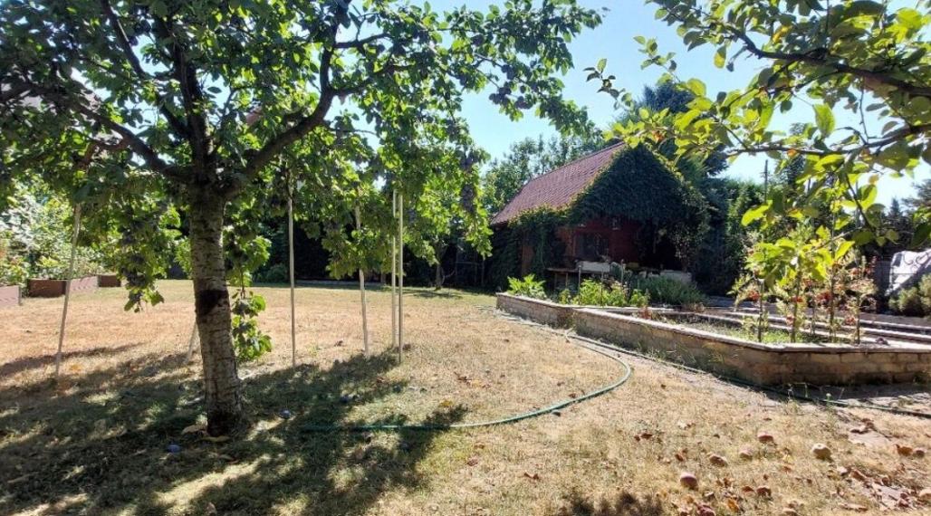Na predaj rekreačný pozemok s výmerou 338 m2 