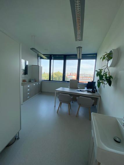 Priestory pre kliniku 295m2, so zdravotníckym štandardom, Petržalka