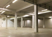 Skladové priestory 740m2 na poschodí objektu na prenájom, nákladný výťah/nakladacia rampa, RAČA - fotografia 1