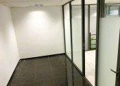  MODERNÝ ELEGANTNÝ OBCHODNÝ PRIESTOR Smrečianska ul. - fotografia 3