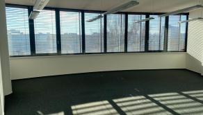 Administratívne priestory vysokého štandardu v tesnej blízkosti ŽST Petržalka - fotografia 2