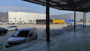 Skladové priestory 740m2 na poschodí objektu na prenájom, nákladný výťah/nakladacia rampa, RAČA - fotografia 2