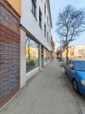 Na prenájom atraktívny obchodný priestor - ul. Šancova, Bratislava I - fotografia 1