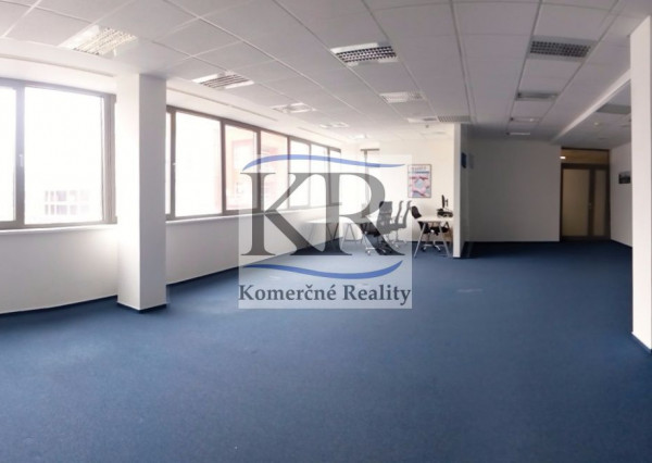144 m2, Kancelárie na prenájom, Trenčín