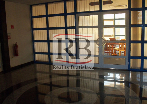 Kancelárie na prenájom - 34m2, Mlynské Nivy, Bratislava II