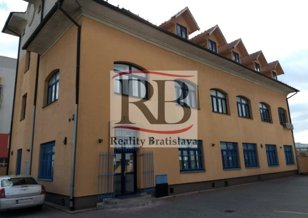 Administratívna budova, Petržalka