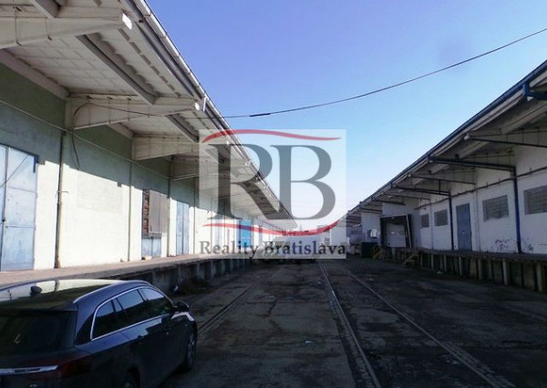 Skladový priestor na prenájom(216m2) Bratislava-Rača