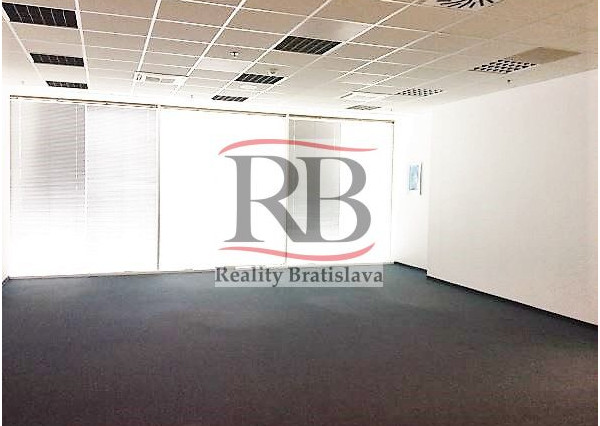 Obchodno-kancelársky priestor, 89 m2