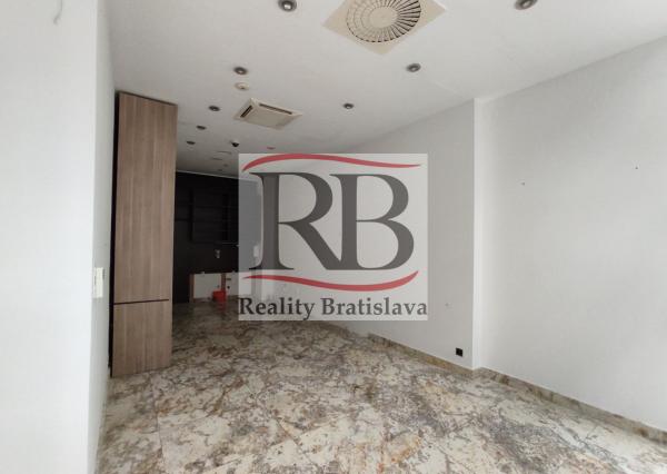 Lukratívny priestor v centre, Laurinská ulica - Staré Mesto, 35m2