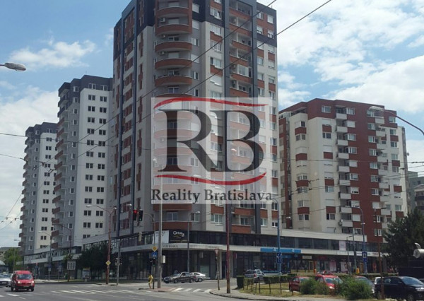 Kancelársko-obchodný priestor v novostavbe Perla Ružinova, 131,03m2