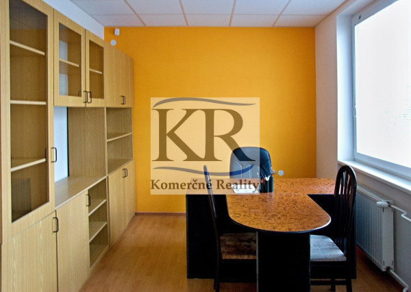 10 m2 až 25 m2 - Administratívne priestory na prenájom Trenčín, Sihoť I