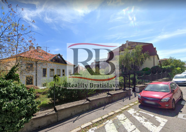 Historická budova na PREDAJ, Palisády, BA – Staré Mesto