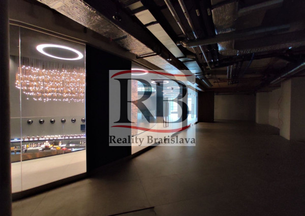 Obchodné priestory v exkluzívnej budove TOWER 5 v tesnej blízkosti štadióna Tehelné Pole, Kalinčiakova, BA3
