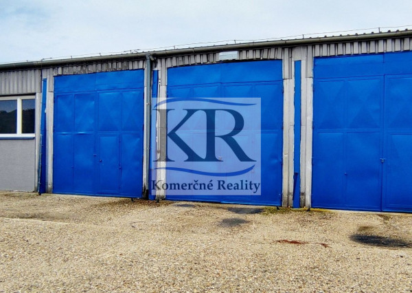 NA PREDAJ areál 7900 m2,  SKLADY o výmere 1480 m2, Nové Mesto nad Váhom