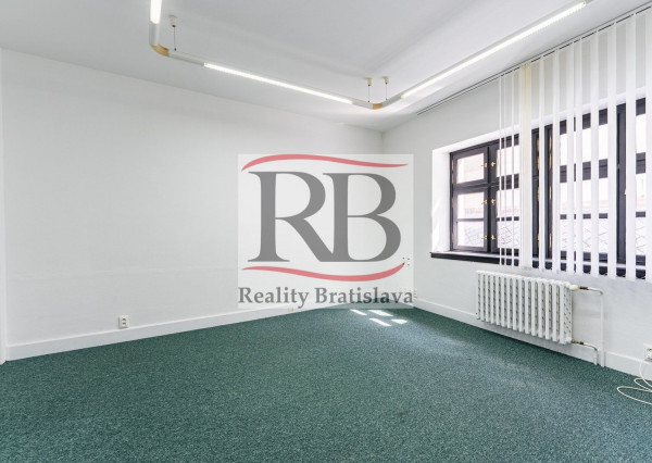 Priestory na pešej zóne v krásnej historickej budove, Michalská ulica-Staré Mesto TOP