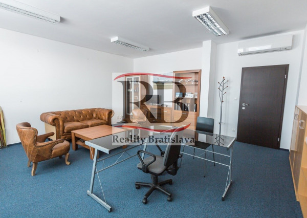 Kancelárske priestory v blízkosti diaľničného obchvatu, letiska a OC AVION TOP