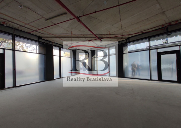 Lukratívne obchodné priestory v Apollo NIVY, Prievozská-Ružinov