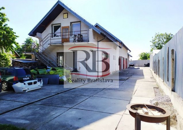 Výrobno-skladový objekt s administratívou na predaj