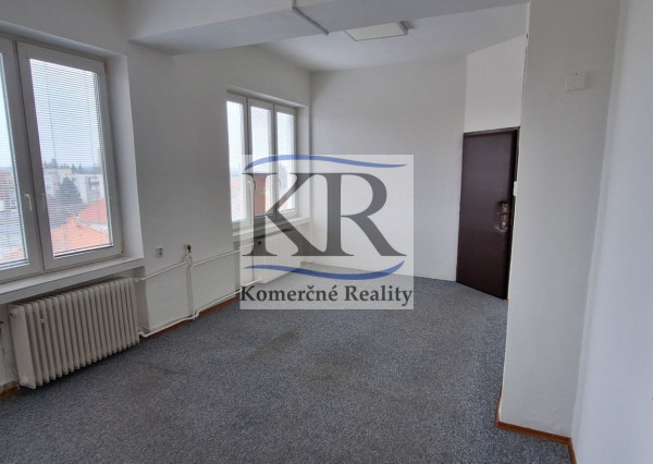 Kancelárske priestory na prenájom – troj kancelária, ulica Zoltána Kodalya, 56,50m2, Galanta, 570,-EUR bez DPH vrátane energií