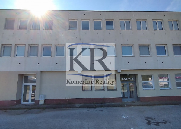 Investičná príležitosť – kompletne zrekonštruovaná ubytovňa pri železničnej stanici v Smoleniciach