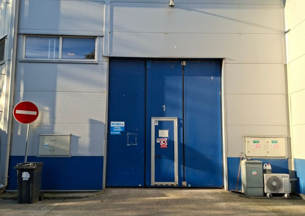 Sklad na prenájom - ul. Kolmá, Bratislava V 