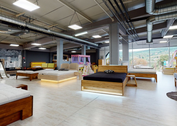 183m2 Obchodný priestor s veľkými výkladmi na Račiansku ulicu, Bratislava III