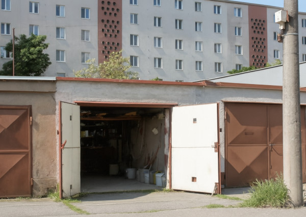 Garáž na predaj - ul. Varšavská, Bratislava III 