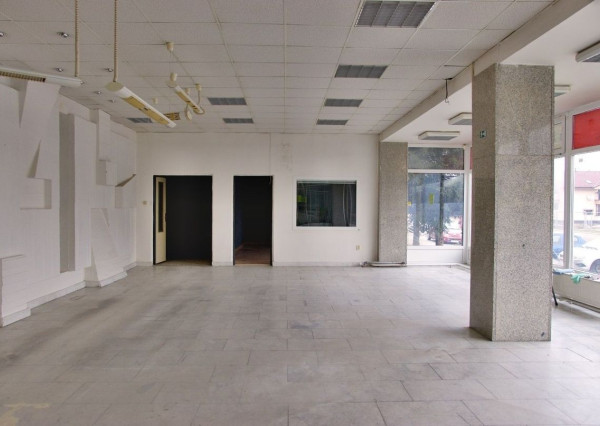 Obchodné priestory,Trenčín, Za mostami