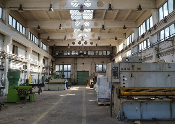 Predaj: Výrobná hala s kompletným zázemím v monitorovanom areáli Chemolak