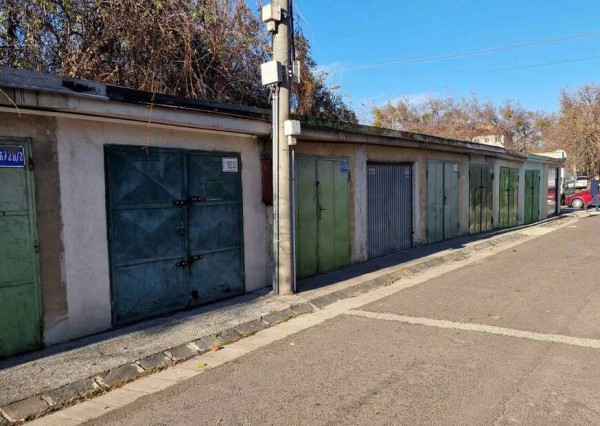 Garáž na predaj - ul. Gusevova, Bratislava II 