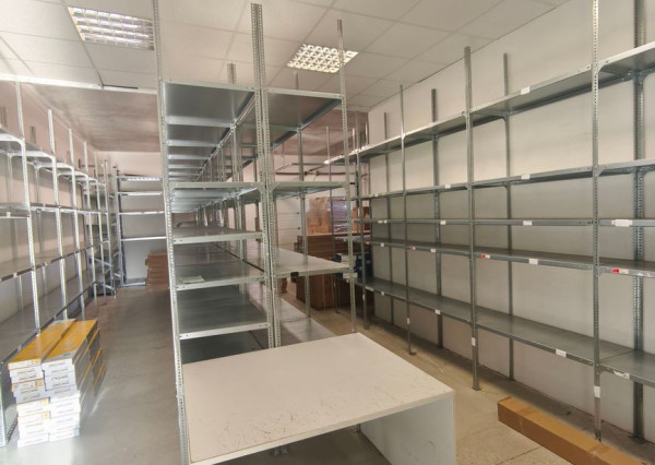 Obchodno - skladovy priestor na prenajom - Bratislava III