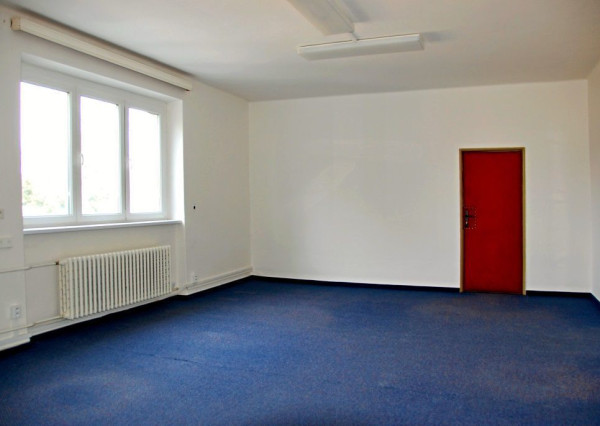 Na prenájom kancelárske priestory v budove na Sihoti ,Trenčín