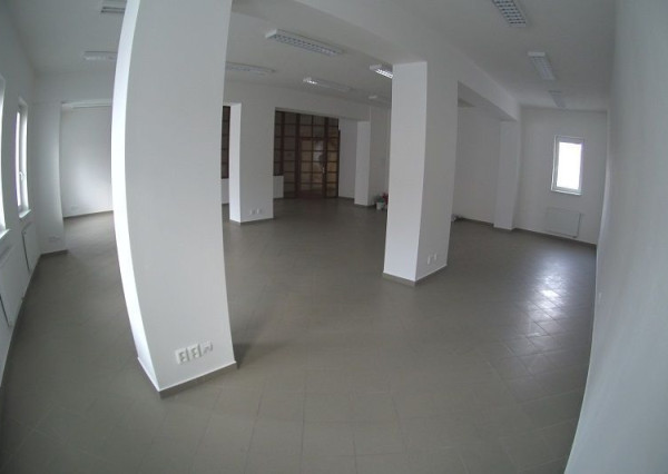 Obchodné a kancelárske priestory v centre Nitry, pešia zóna