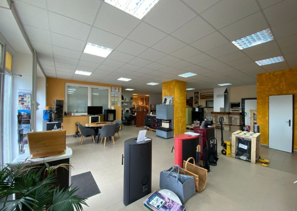 Obchodné priestory, Trenčín, Zámostie