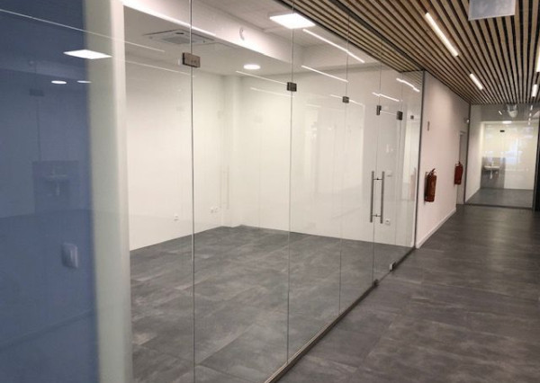 Na prenájom - Exkluzívne obchodné priestory ul.Záhorácka, Malacky