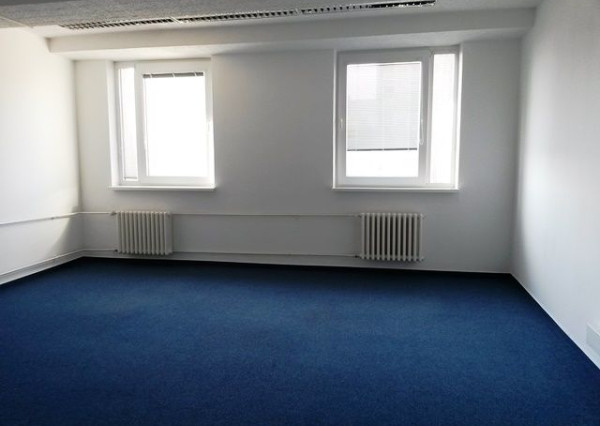 Na prenájom kancelársky priestor na Karloveskej ulici v Karlovej Vsi, 32,9m2