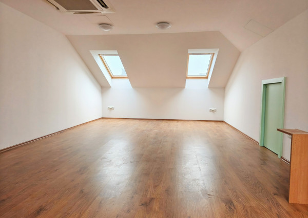 Kancelársky priestor na prenájom - ul. Mlynské Luhy, Bratislava II TOP