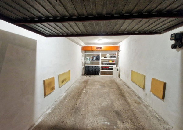 Garáž na predaj - ul. Adamiho, Bratislava IV