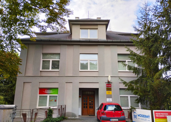 Na prenájom administratívne priestory v Malackách