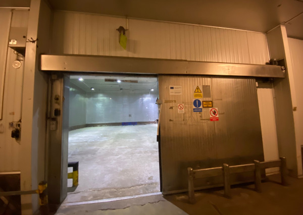 Mraziarenské komory/skladové priestory 381m2 a 390m2 na prenájom, RAČA – Bratislava 3