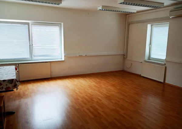 Na prenájom administratívne priestory – Stupava, centrum