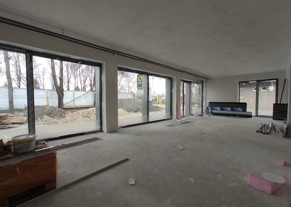 SHOWROOM/obchodné priestory s výkladmi na prenájom – Slovnaftská, Bratislava  II