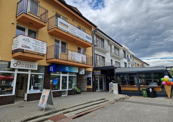 Na prenájom reprezentatívny kancelársky priestor - Senec