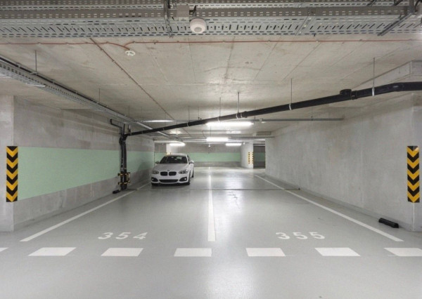 Na predaj nadštandardne veľké parkovacie státie v garáži projektu EINPARK